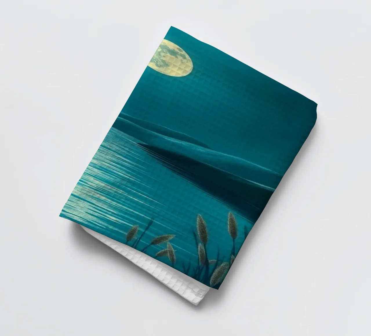 Un lago sereno al chiaro di luna tra canneti sussurranti canovaccio da cucina da Artistic-shop