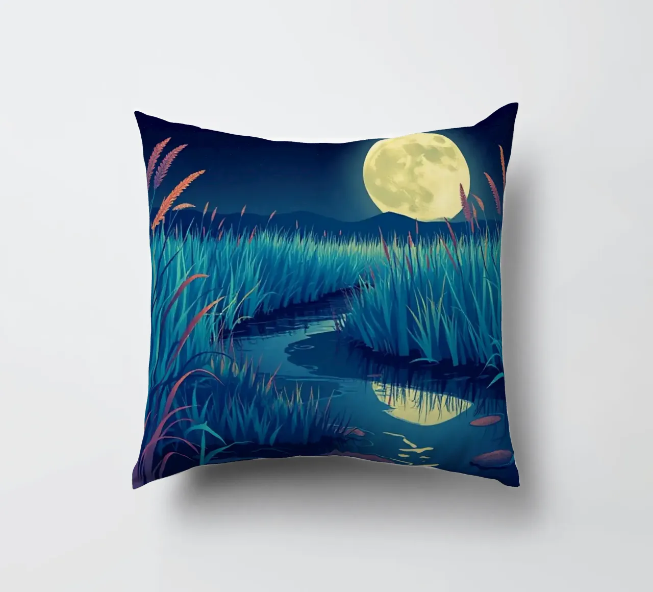 Un fiume che sussurra tra le canne sotto una luna piena dorata cuscino da Artistic-shop