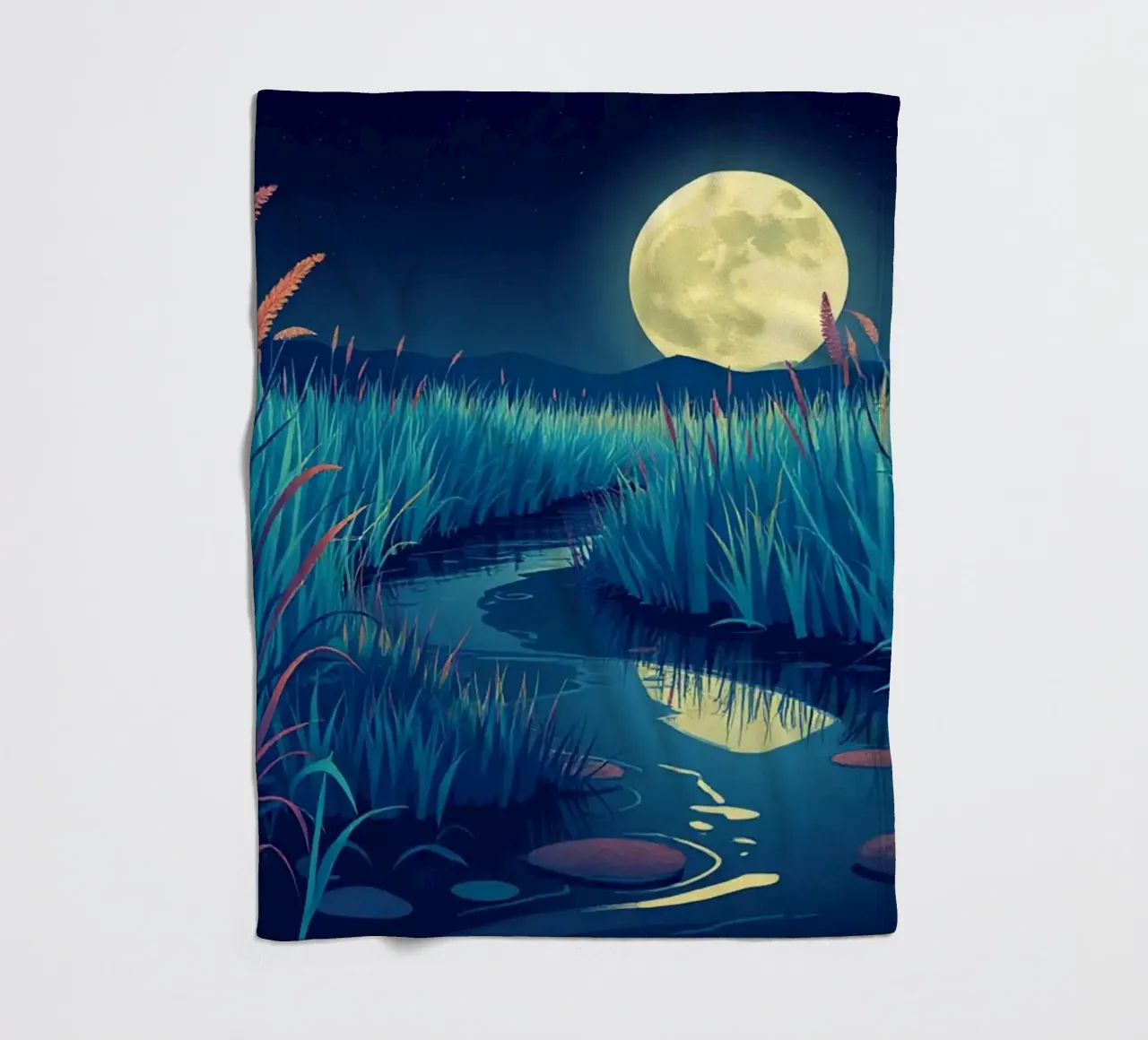 Un fiume che sussurra tra le canne sotto una luna piena dorata coperta in pile da Artistic-shop