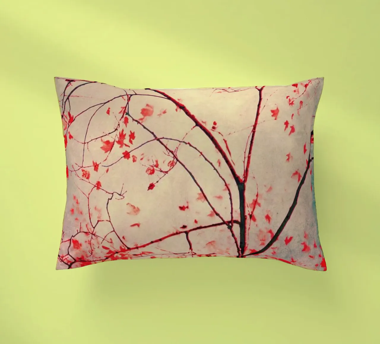 Red October cuscino da Ingrid Beddoes