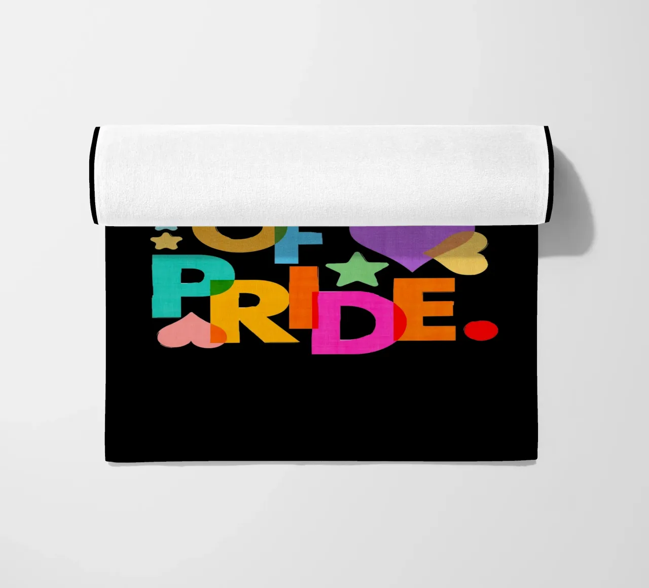 Made with Pride - Arte tipografica in grassetto con i colori dell'arcobaleno telo mare da Dominique Vari Words