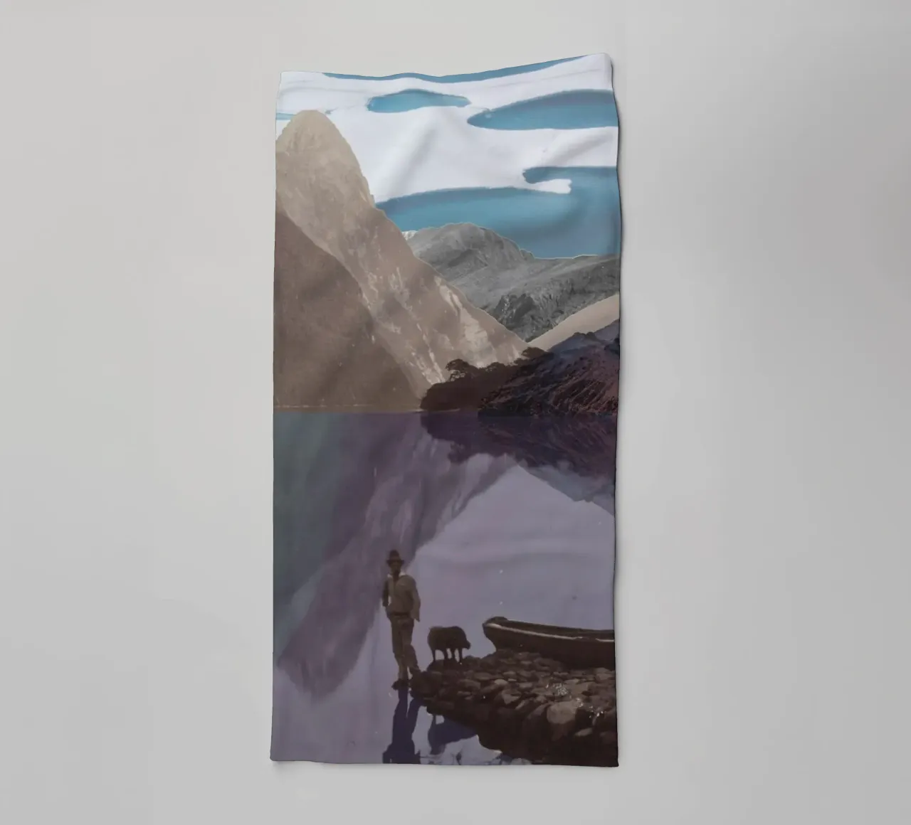 Gletscherhimmel | Press Play Kunstdruck Collage Handtuch von Press Play Art Prints
