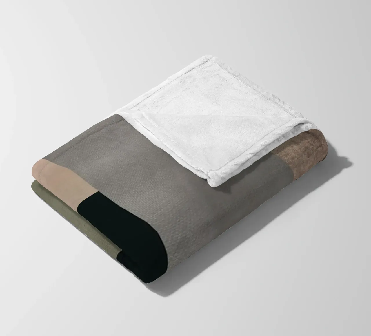 Collage di forme strutturate ritagliate coperta in pile da Little Dean