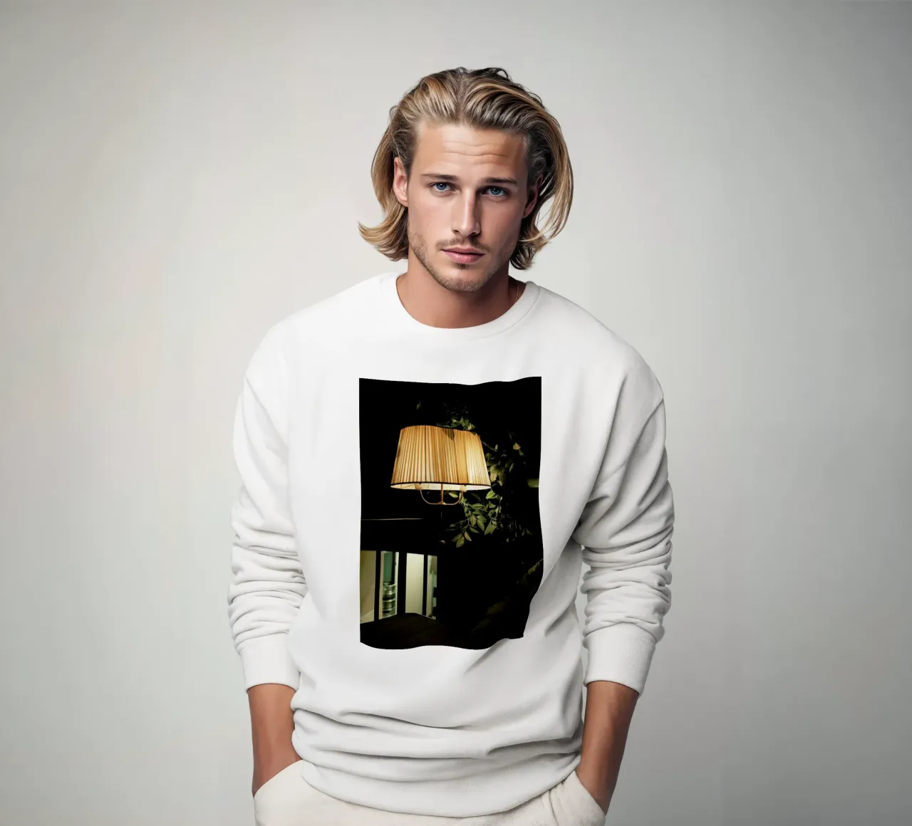 Lamp In The Cafe felpa da Sebastian Hilgetag