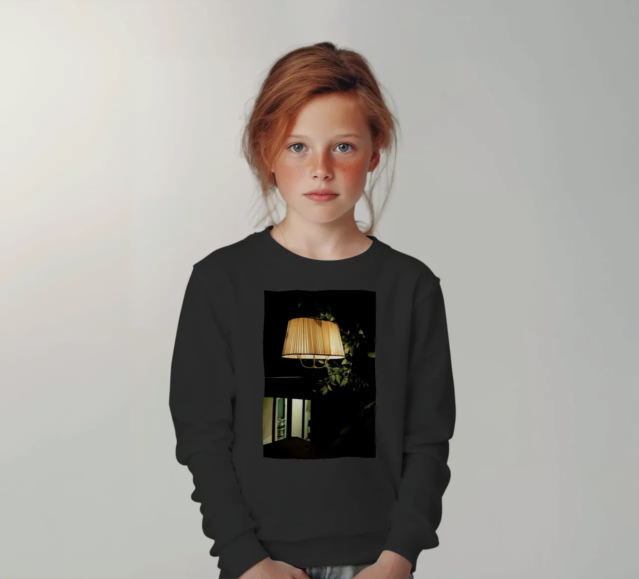 Lamp In The Cafe felpa bambino da Sebastian Hilgetag