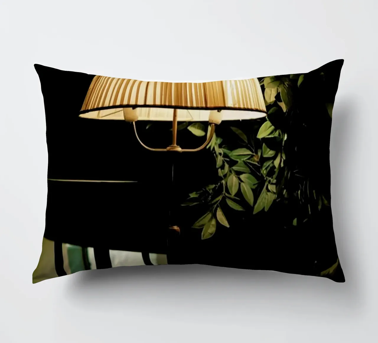 Lamp In The Cafe cuscino da Sebastian Hilgetag