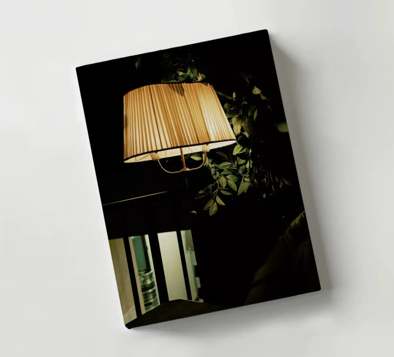 Lamp In The Cafe diario da Sebastian Hilgetag