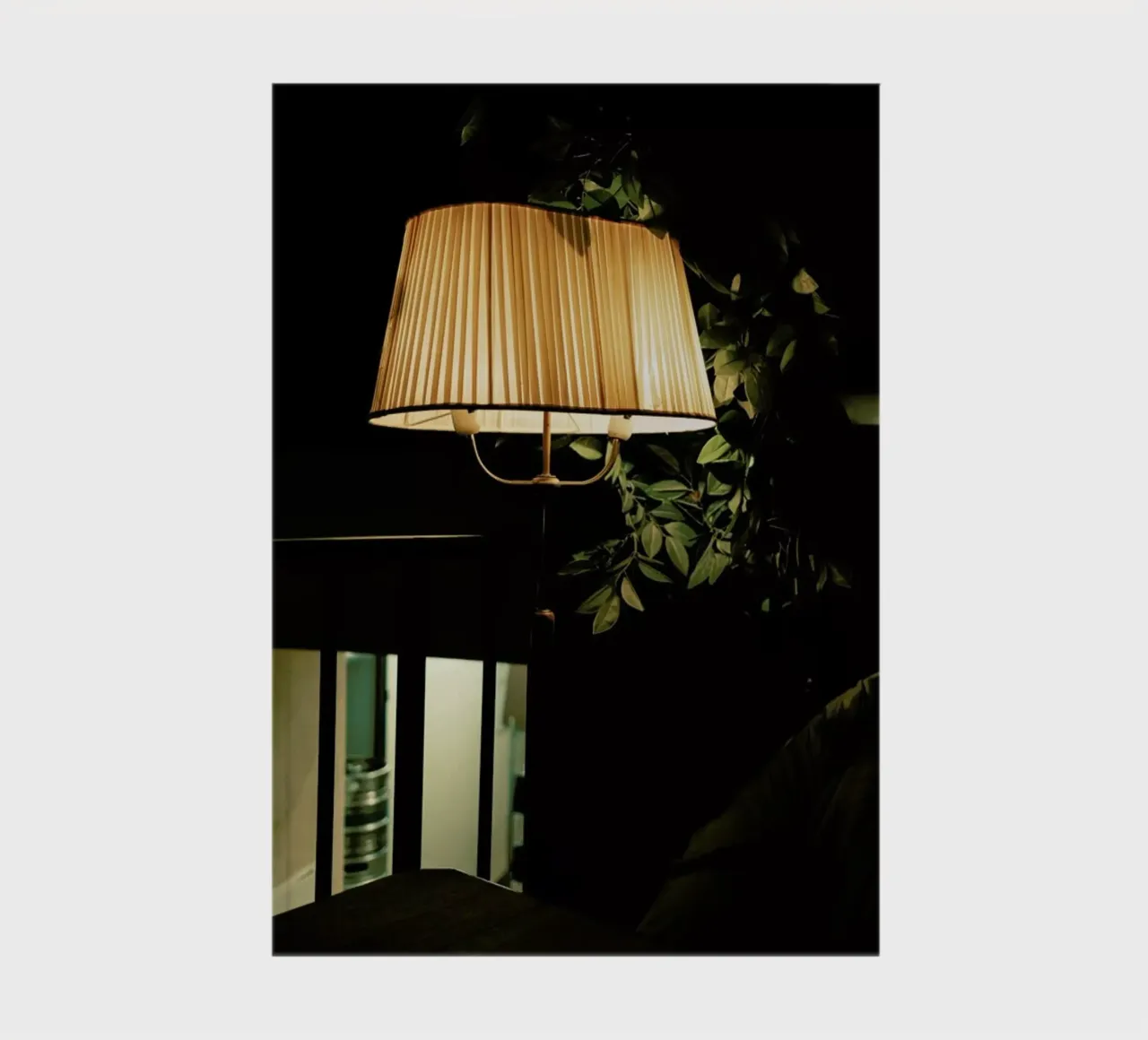 Lamp In The Cafe diario da Sebastian Hilgetag