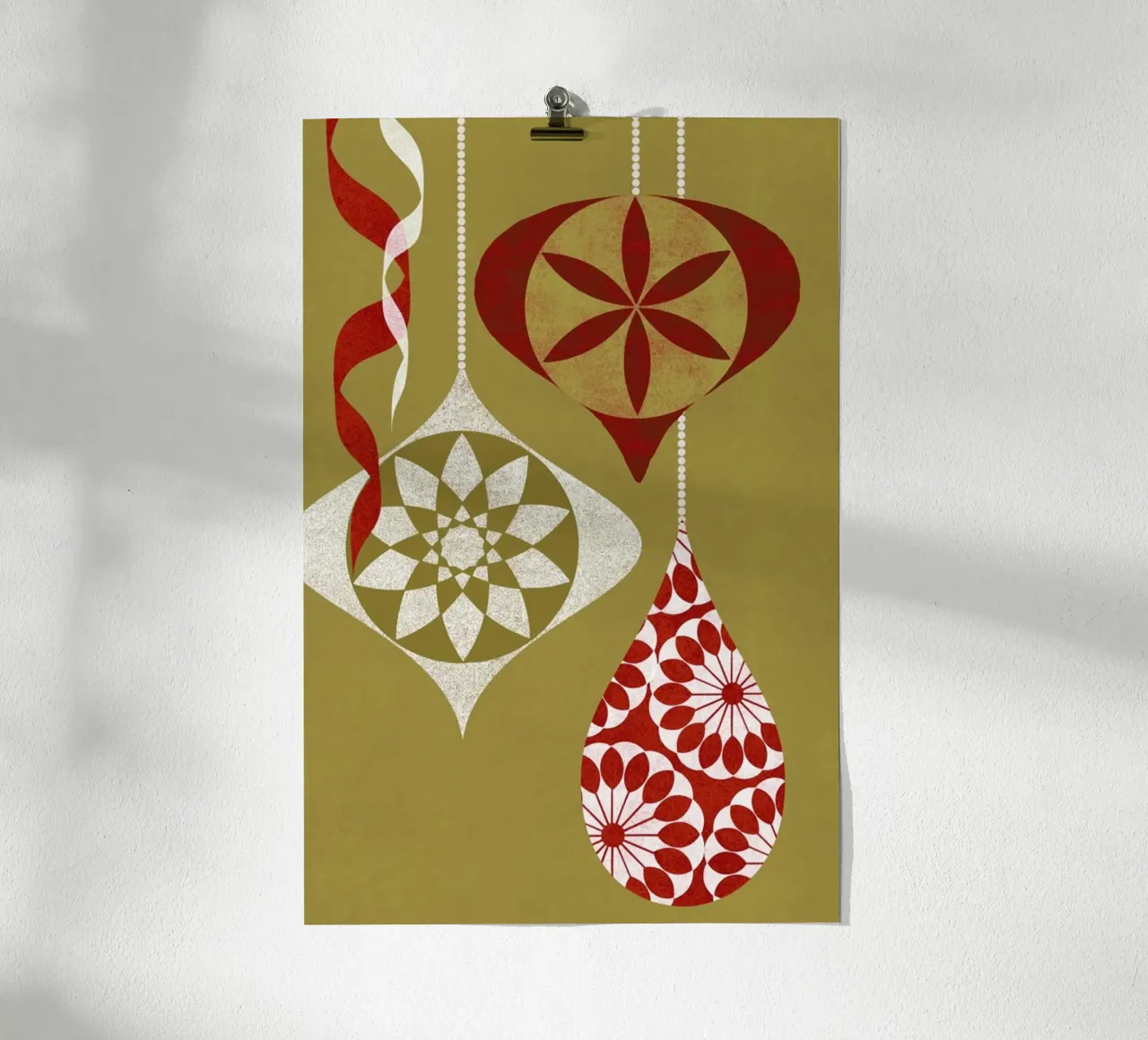 Red Baubles poster con telaio in alluminio da Catherine Aguilar