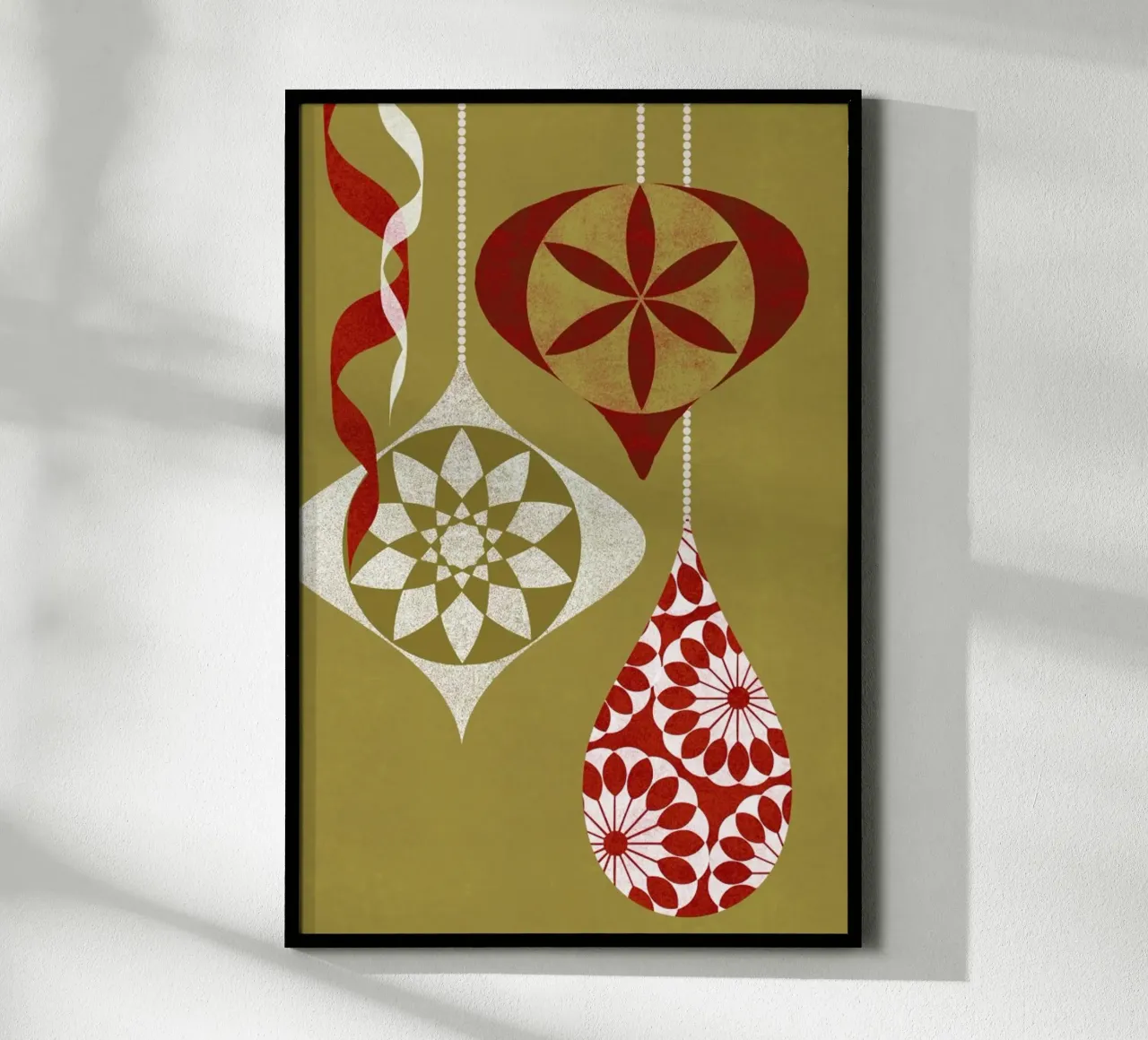 Red Baubles poster con telaio in alluminio da Catherine Aguilar