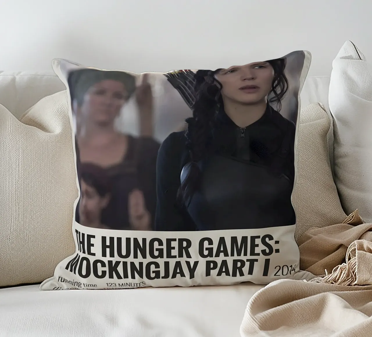 THE HUNGER GAMES MOCKINGJAY PART I 2014 Kissen von MVFminimalist