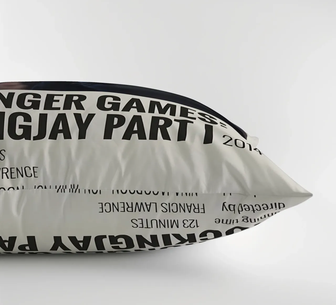 THE HUNGER GAMES MOCKINGJAY PART I 2014 Kissen von MVFminimalist