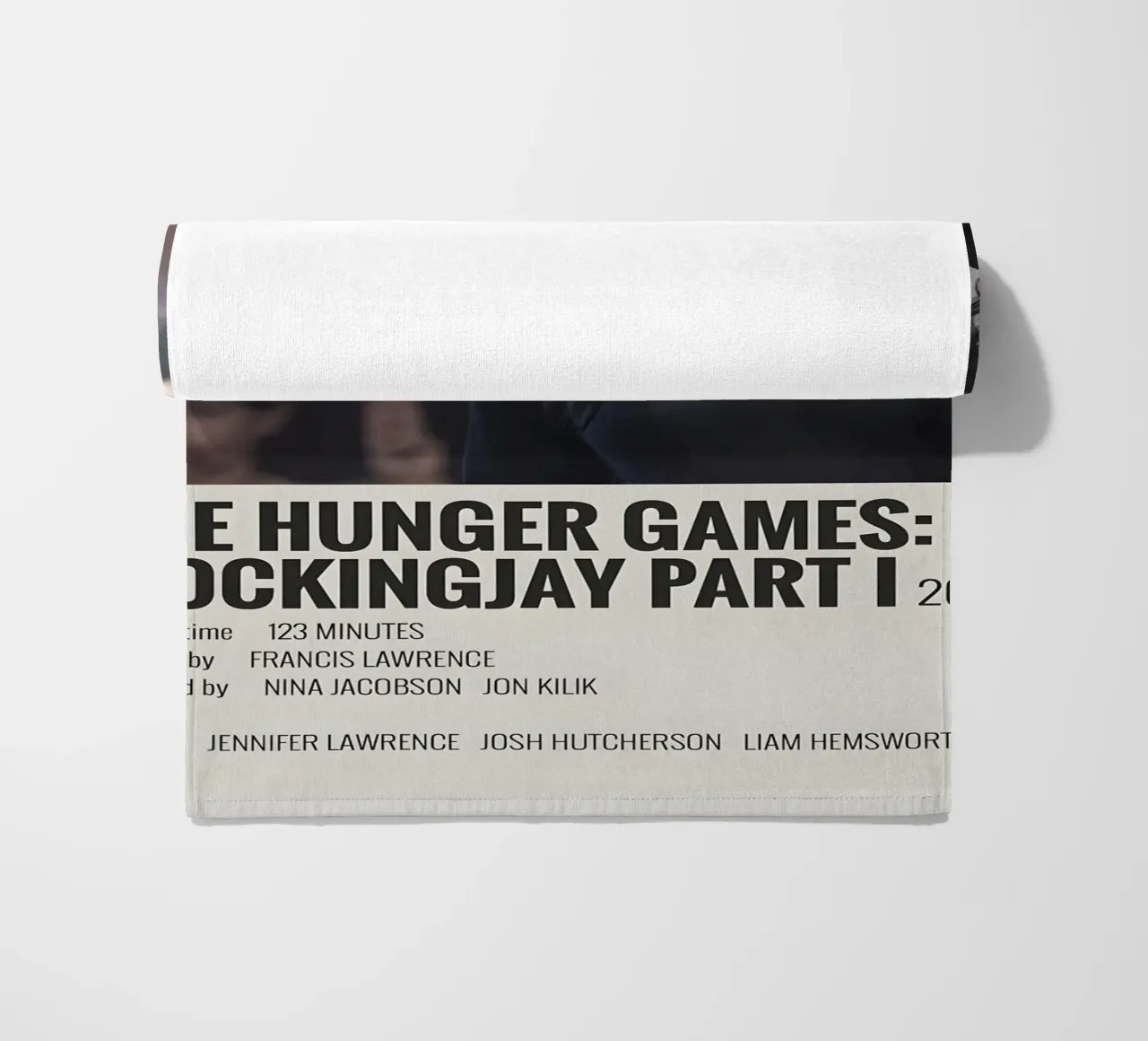 THE HUNGER GAMES MOCKINGJAY PART I 2014 toalla de playa de MVFminimalist