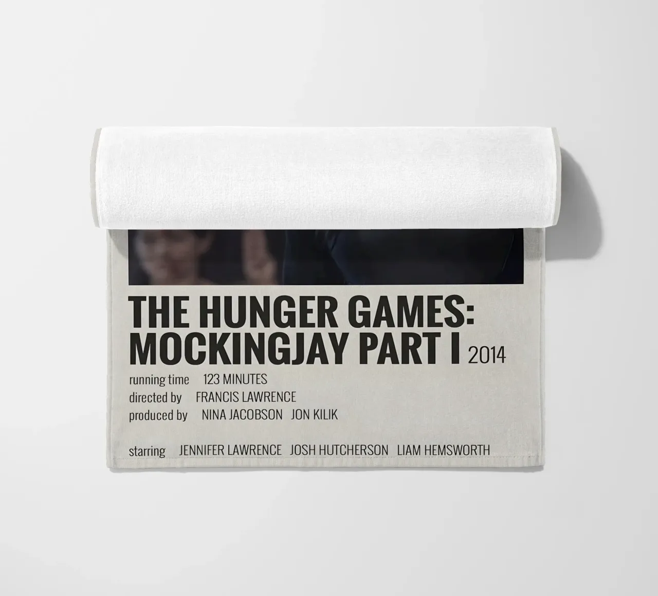 THE HUNGER GAMES MOCKINGJAY PART I 2014 toalla de playa de MVFminimalist