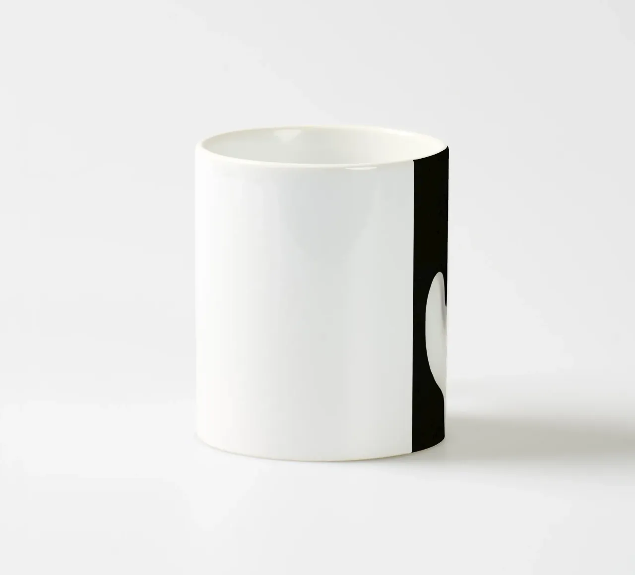 Negative space 04 tazza in ceramica da Little Dean