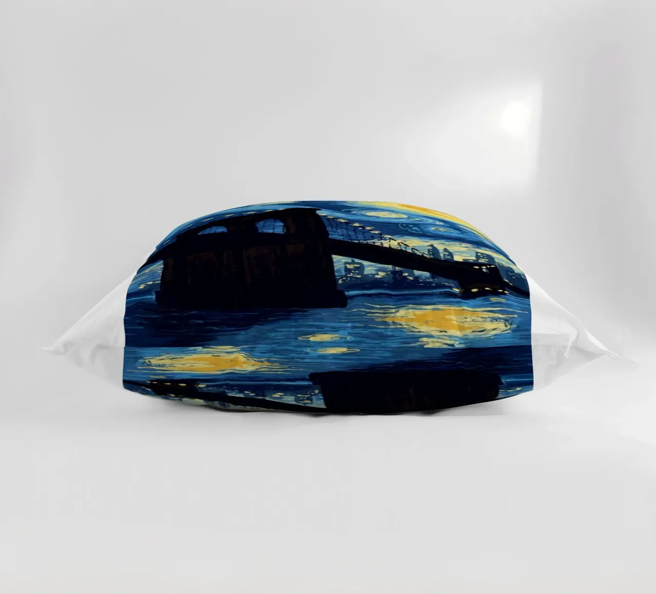 silhouette di un ponte di notte cuscino da Piper Shop Oke