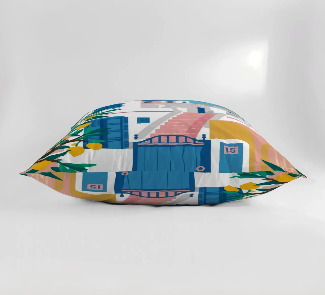 Porta blu Santorini cuscino da Muse Artworks