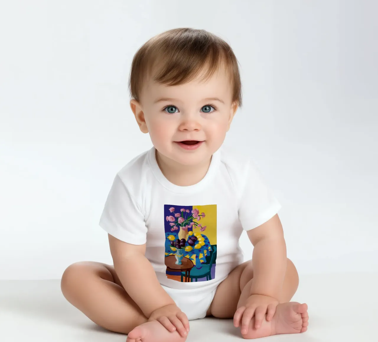 Blauer Stuhl Zitrone Tisch Kurzarm Babybody von Stone Decade