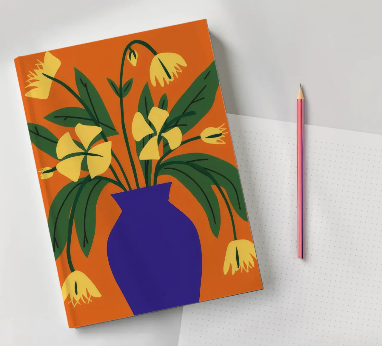 Vase bleu tulipe jaune carnet de notes de Haven Fantasy