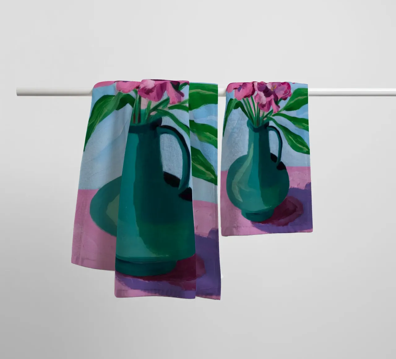 Vaso rosso Fiori rosa asciugamano da bagno da FadeAura