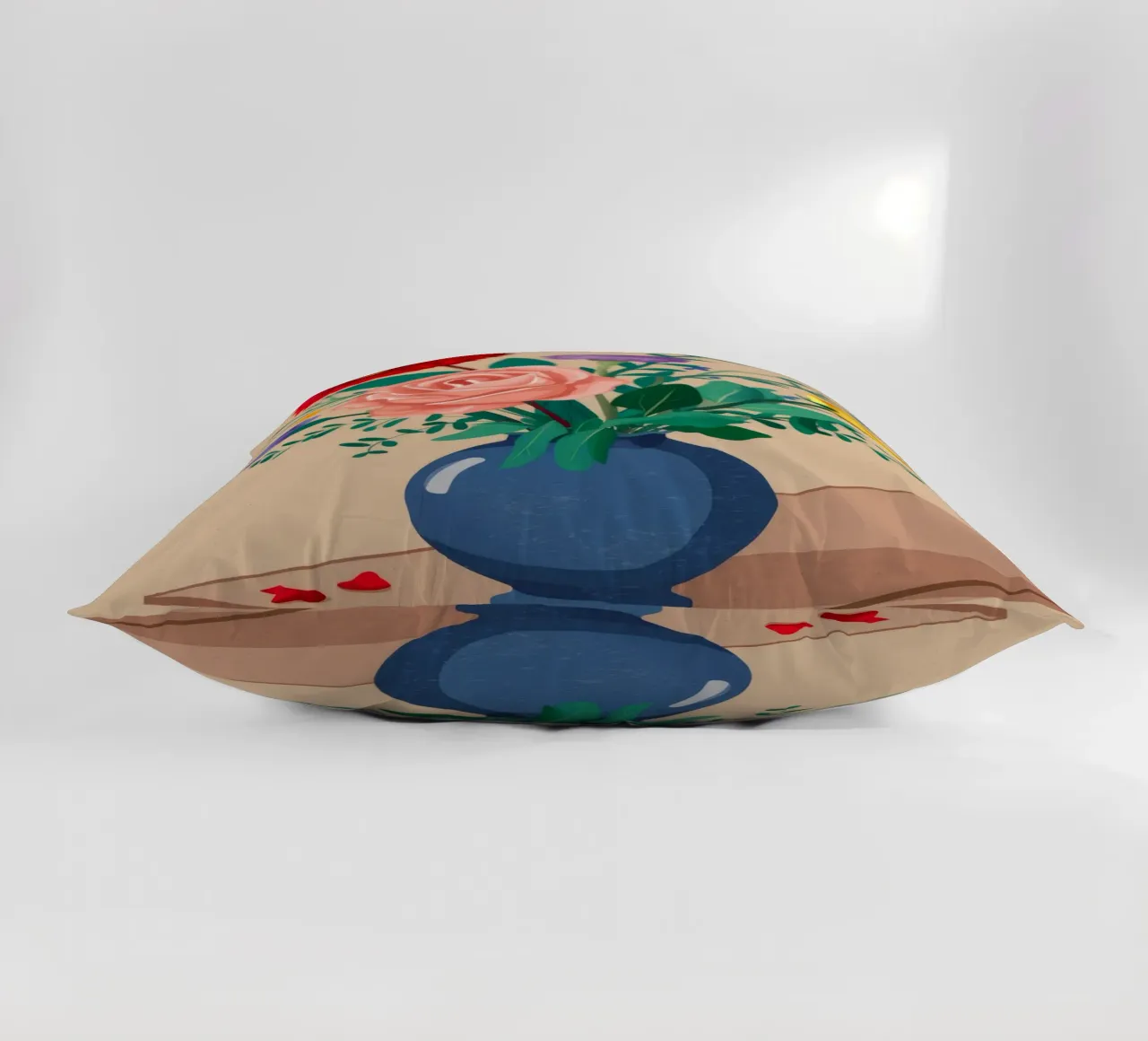Bouquet misto in vaso blu cuscino da Muse Artworks