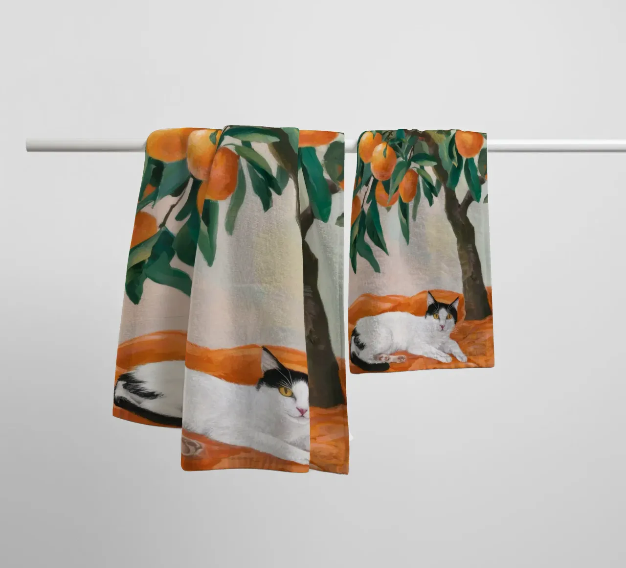 Il sonno dell'albero d'arancio asciugamano da bagno da Haven Fantasy