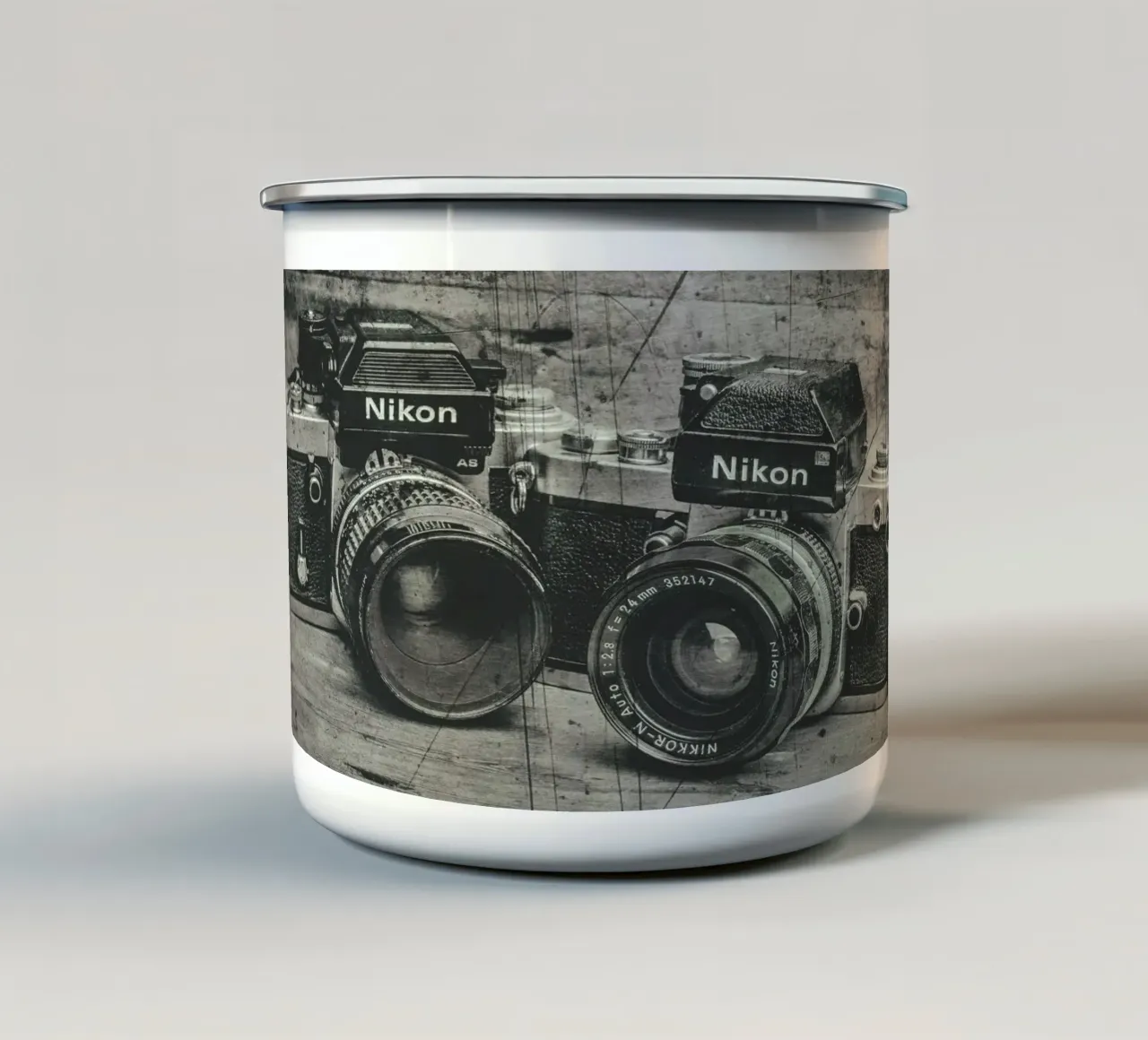 Classic Nikon F2's tazza in smalto da Dave Hare Photography
