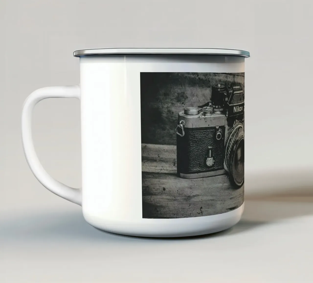 Classic Nikon F2's tazza in smalto da Dave Hare Photography