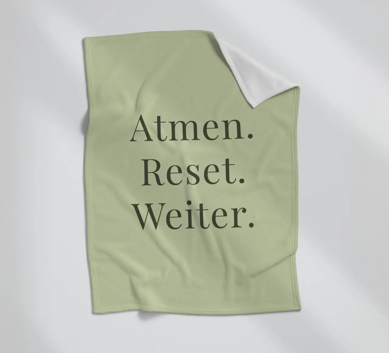 Atmen. Reset. Weiter. - Achtsamkeit coperta in pile da Typo Designs