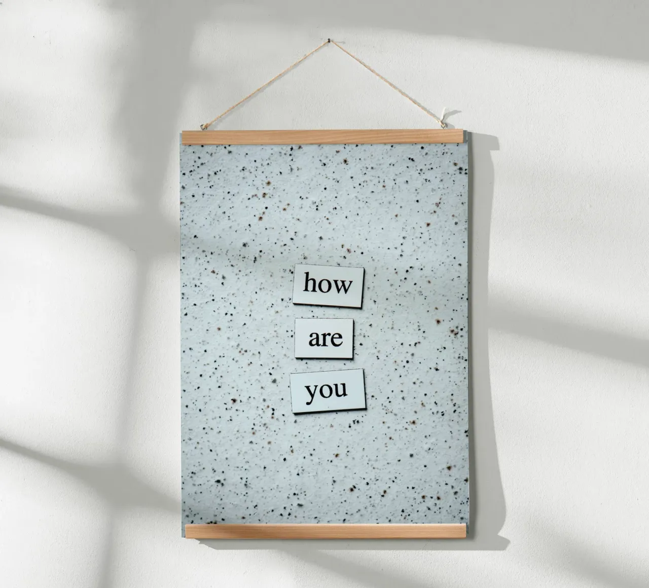 HOW ARE YOU? poster con telaio in legno da Einfach Uebel