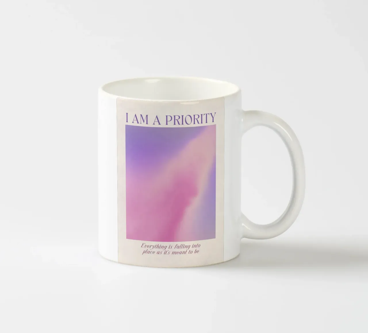 Poster d'autore "Io sono una priorità" - Aura di amore per se stessi tazza in ceramica da homdeco