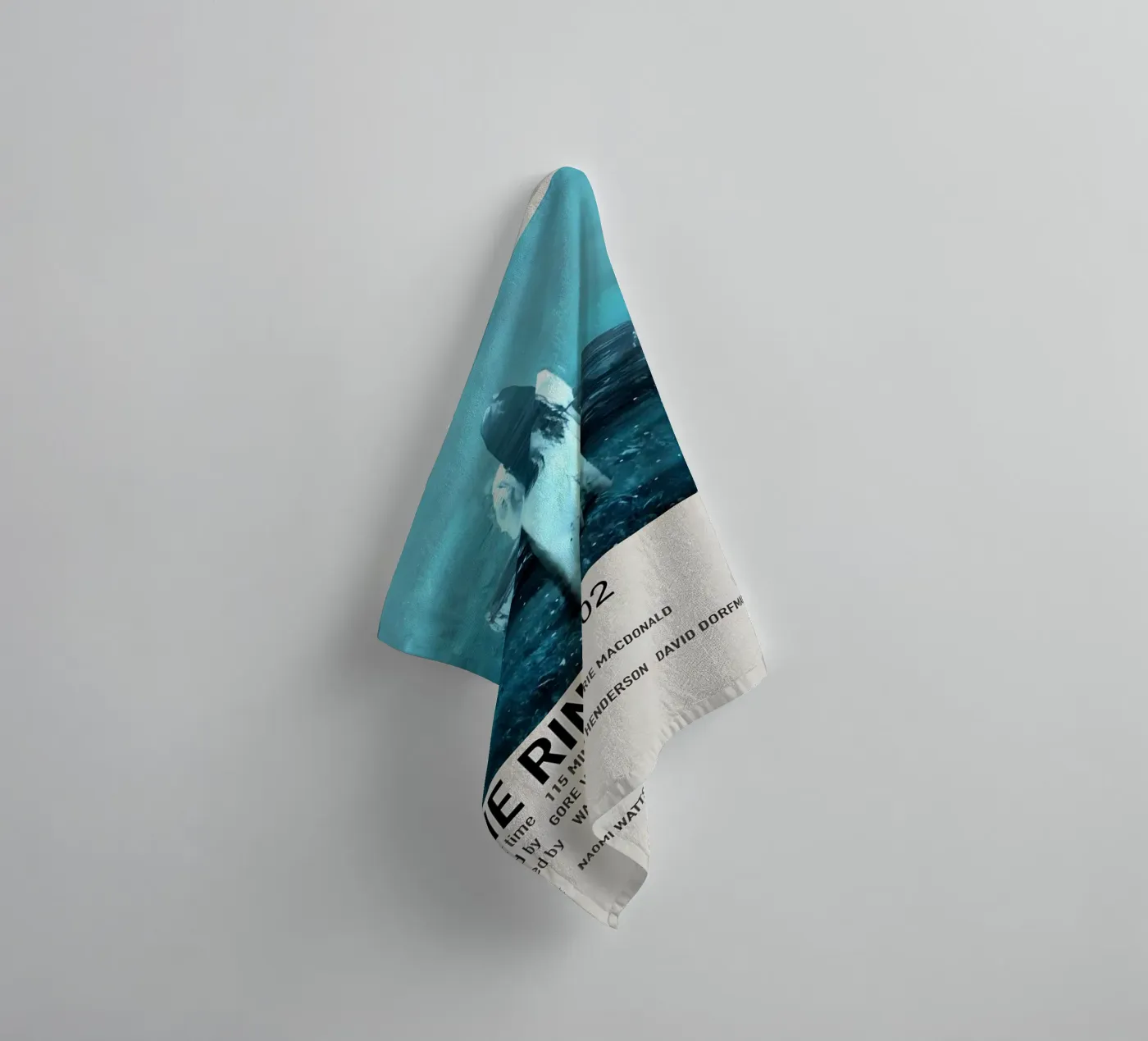 THE RING 2002 Handtuch von MVFminimalist