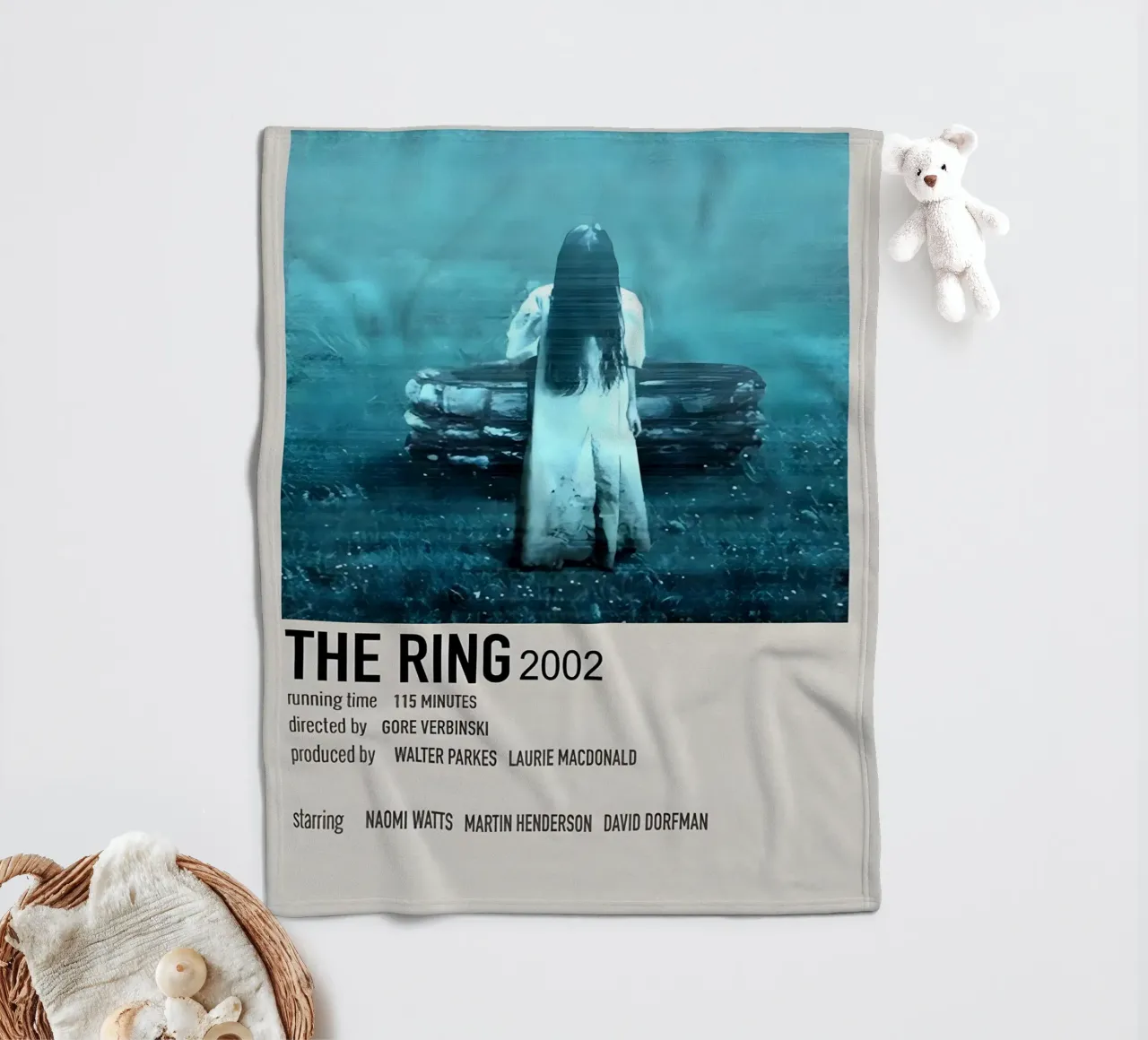 THE RING 2002 Fleecedecke von MVFminimalist