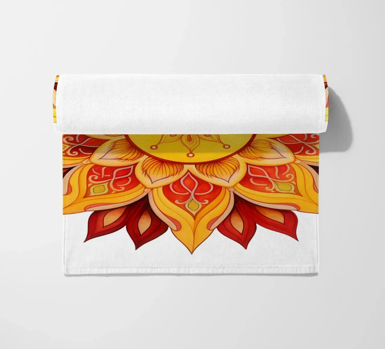 Sonnen-Mandala Strandtuch von Spiritual Touch