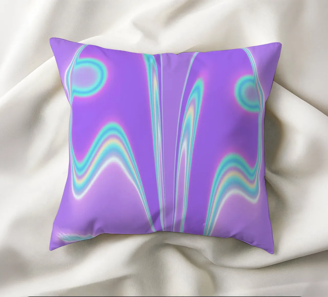 Forme a specchio in una luce iridescente cuscino da Sarah Mauriaucourt