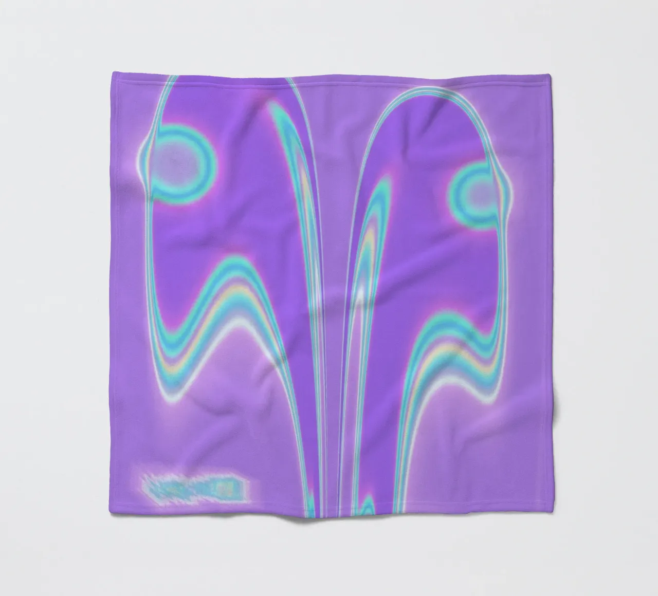 Forme a specchio in una luce iridescente coperta in pile da Sarah Mauriaucourt