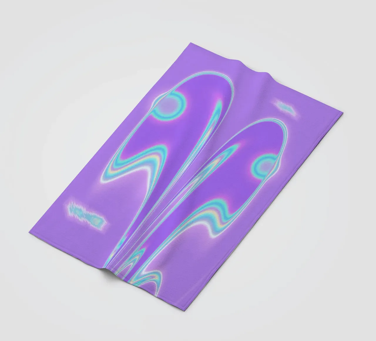 Forme a specchio in una luce iridescente coperta in pile da Sarah Mauriaucourt