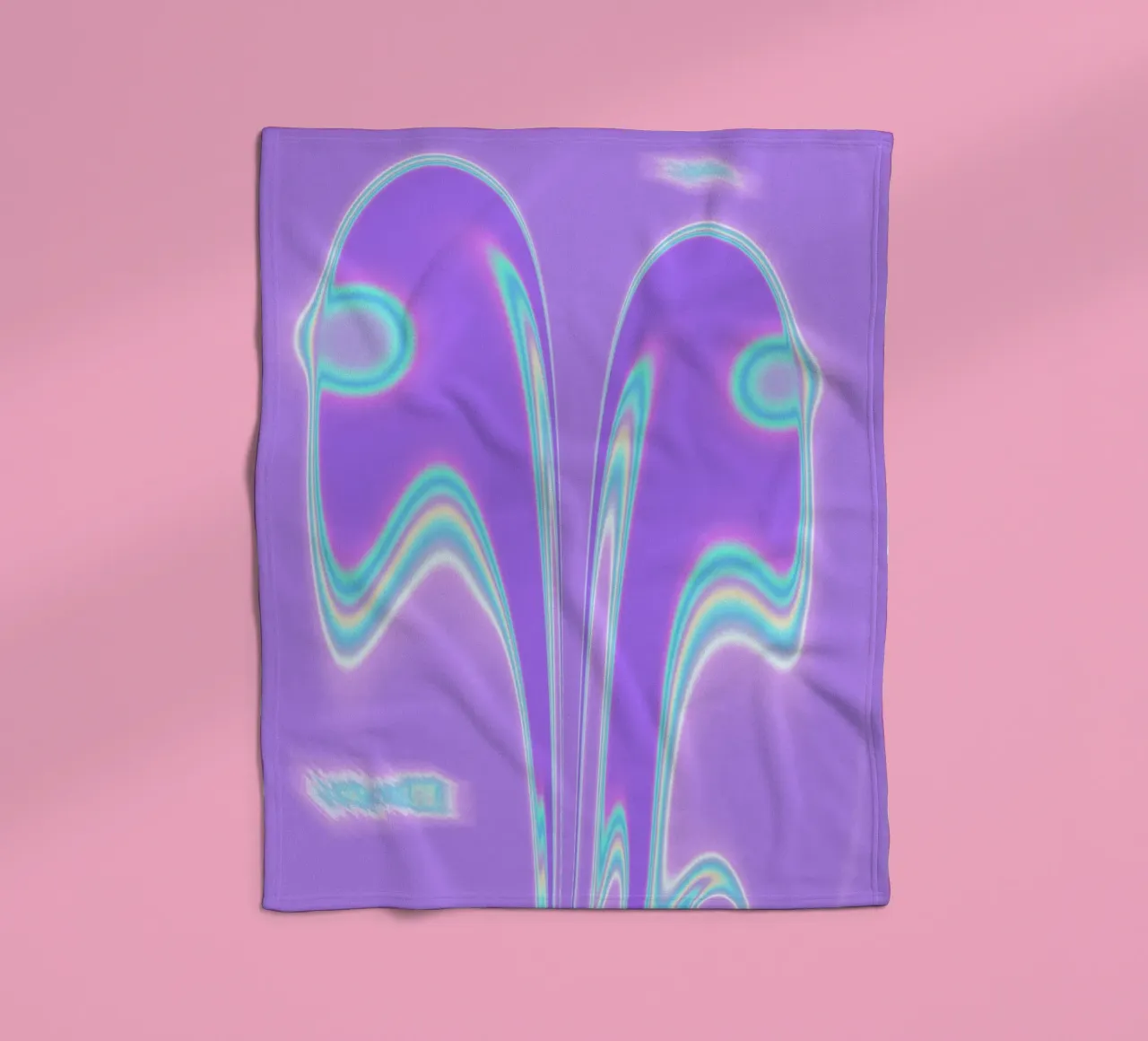 Forme a specchio in una luce iridescente coperta in pile da Sarah Mauriaucourt