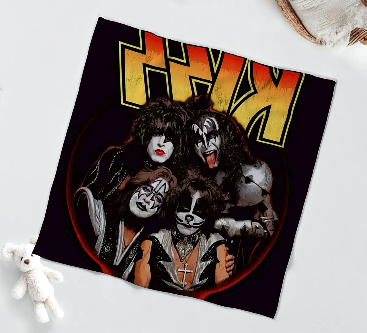 kiss fleece blanket by vanhesling