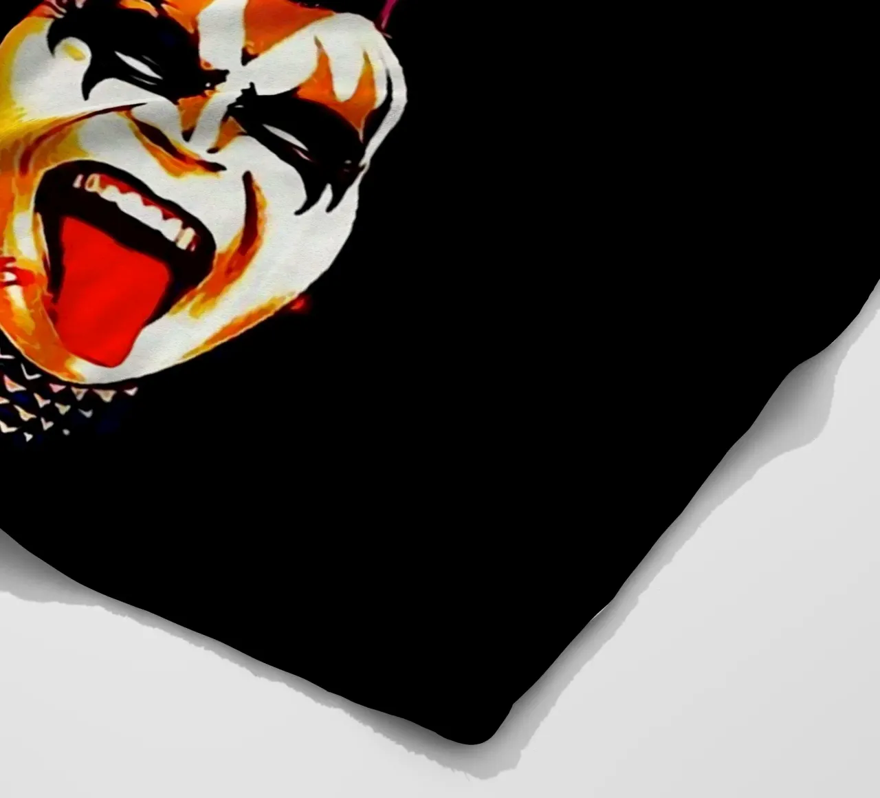 kiss fleece blanket by vanhesling