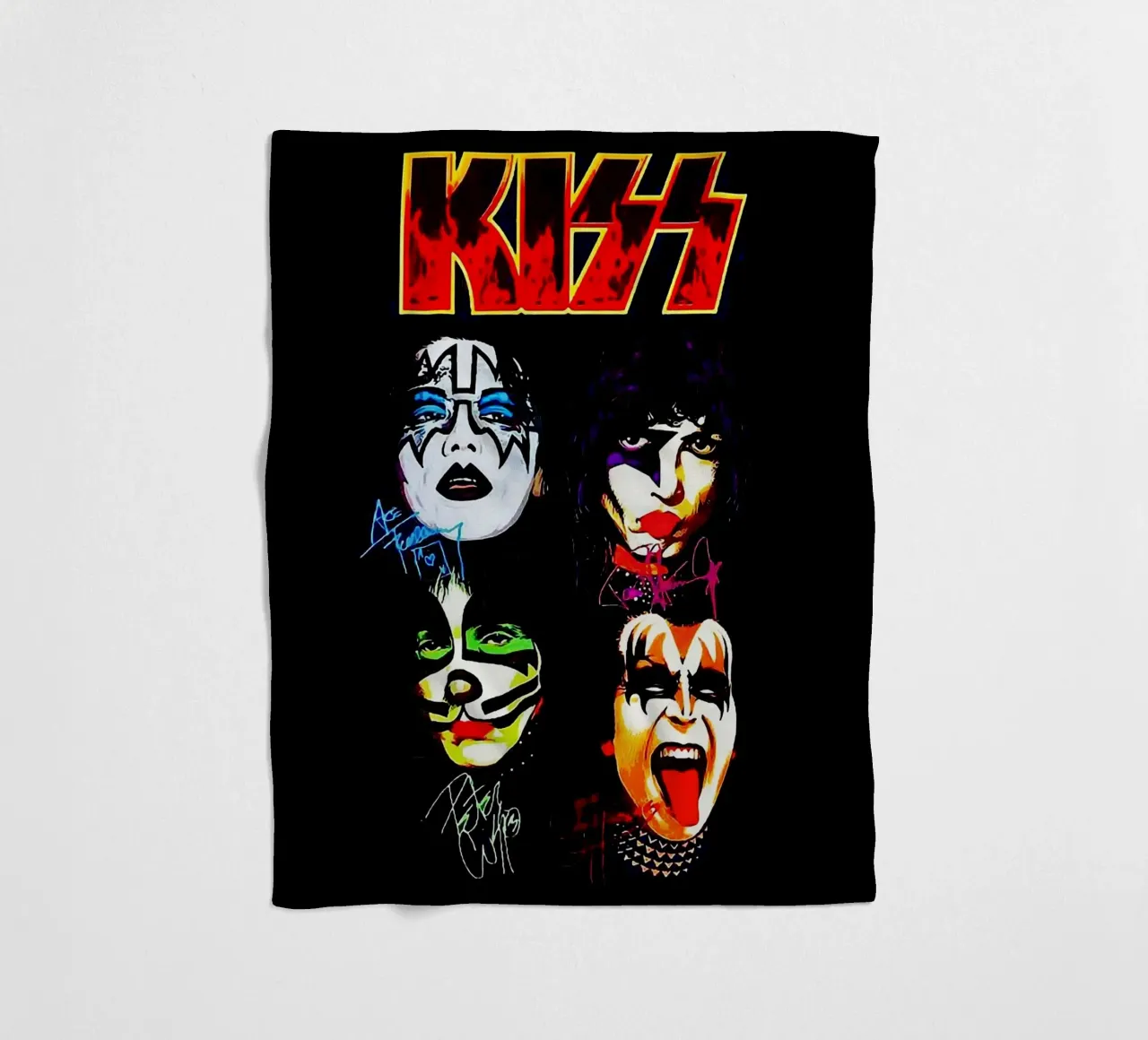 kiss fleece blanket by vanhesling