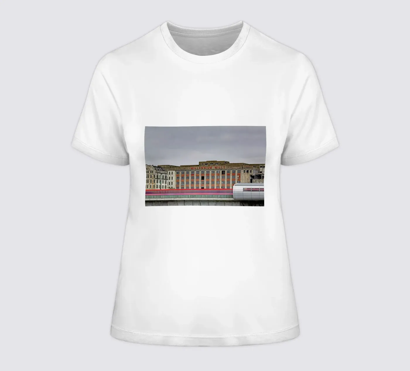 Millenium Mills t-shirt da donna da Michael Belhadi