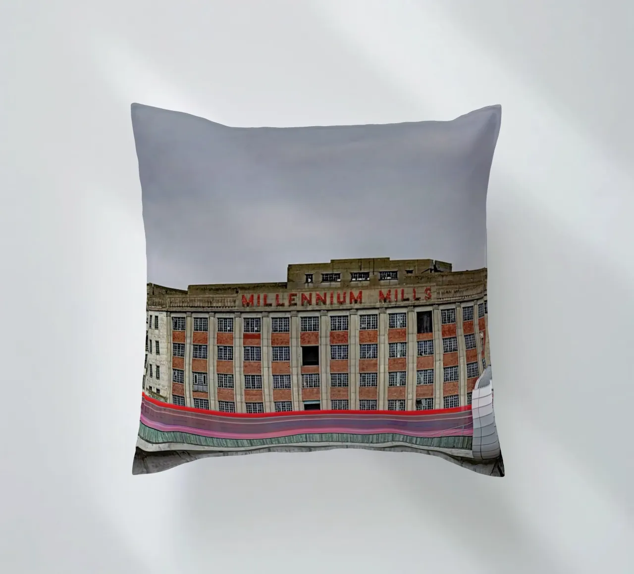 Millenium Mills cuscino da Michael Belhadi