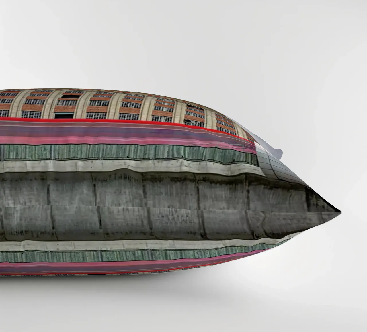 Millenium Mills cuscino da Michael Belhadi