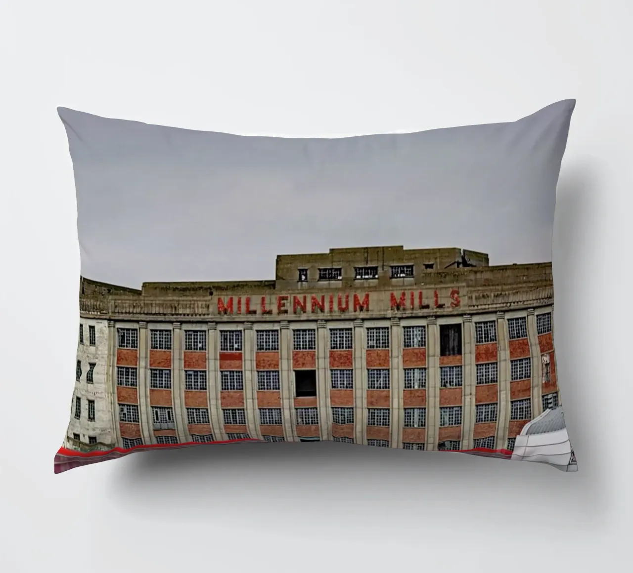 Millenium Mills cuscino da Michael Belhadi