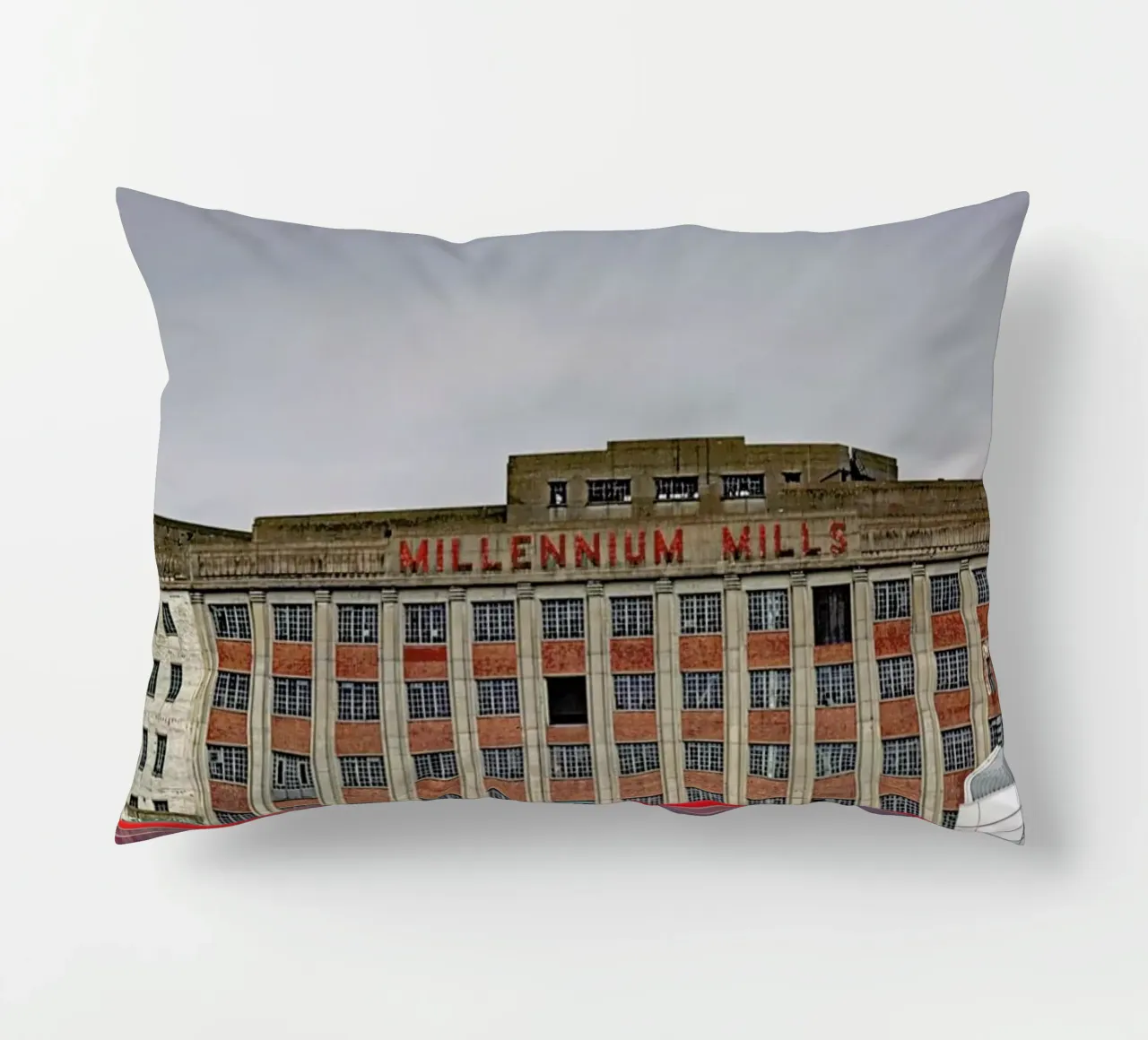 Millenium Mills cuscino da Michael Belhadi