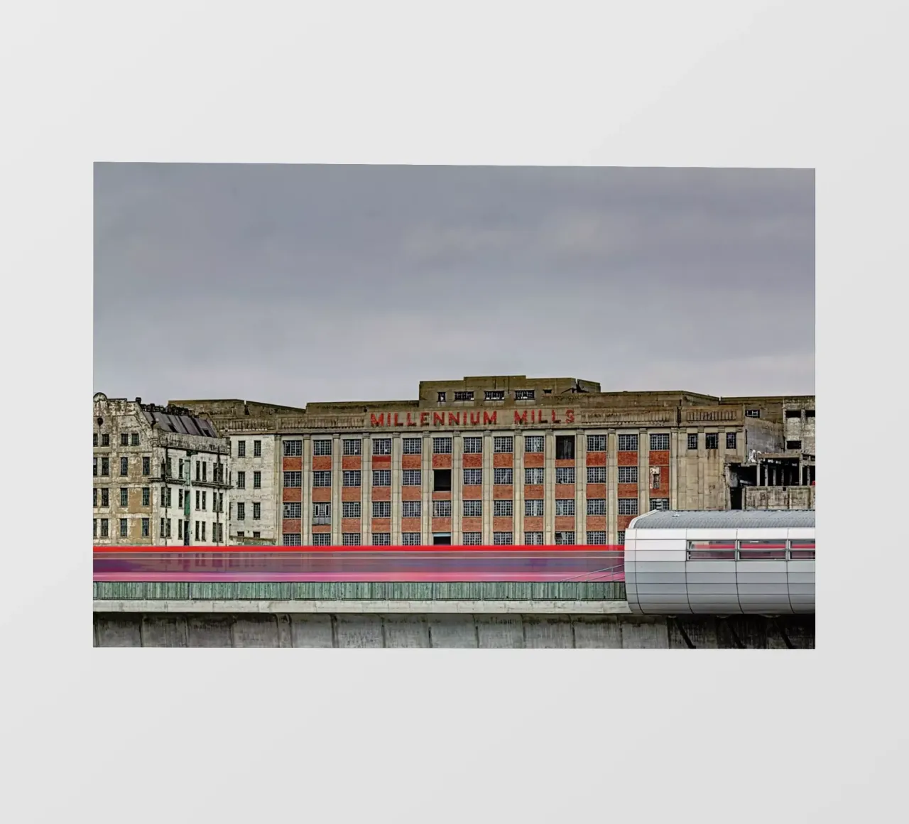 Millenium Mills pellicola backlit da Michael Belhadi