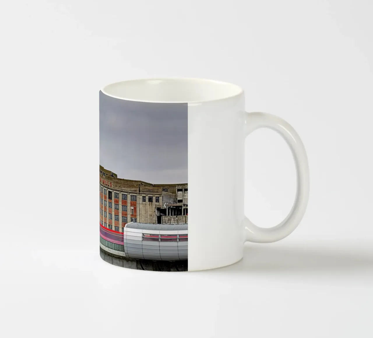 Millenium Mills tazza in ceramica da Michael Belhadi