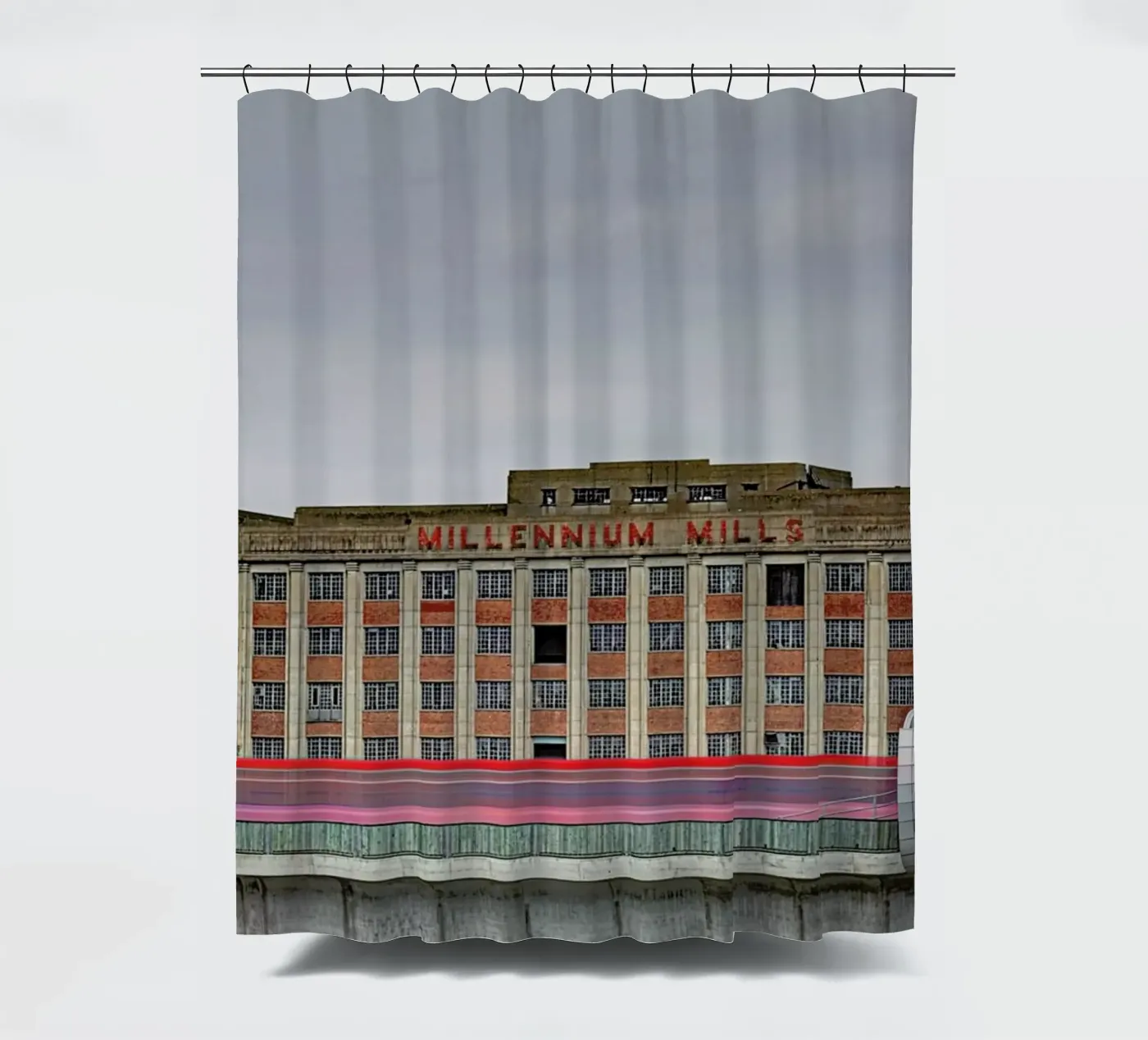 Millenium Mills Duschvorhang von Michael Belhadi