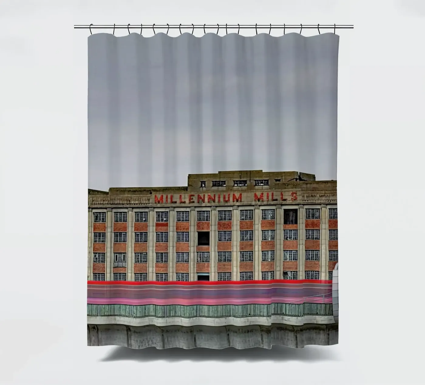 Millenium Mills douchegordijn van Michael Belhadi